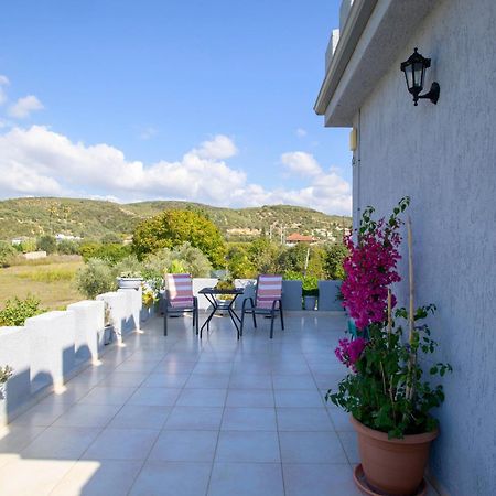 La Vatura Hotel Gialova Bagian luar foto