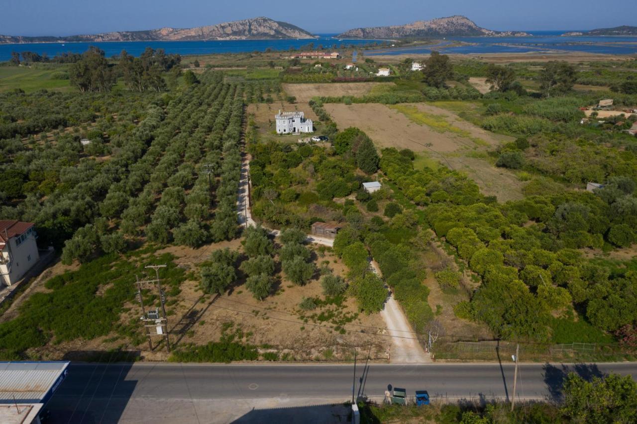 La Vatura Hotel Gialova Bagian luar foto