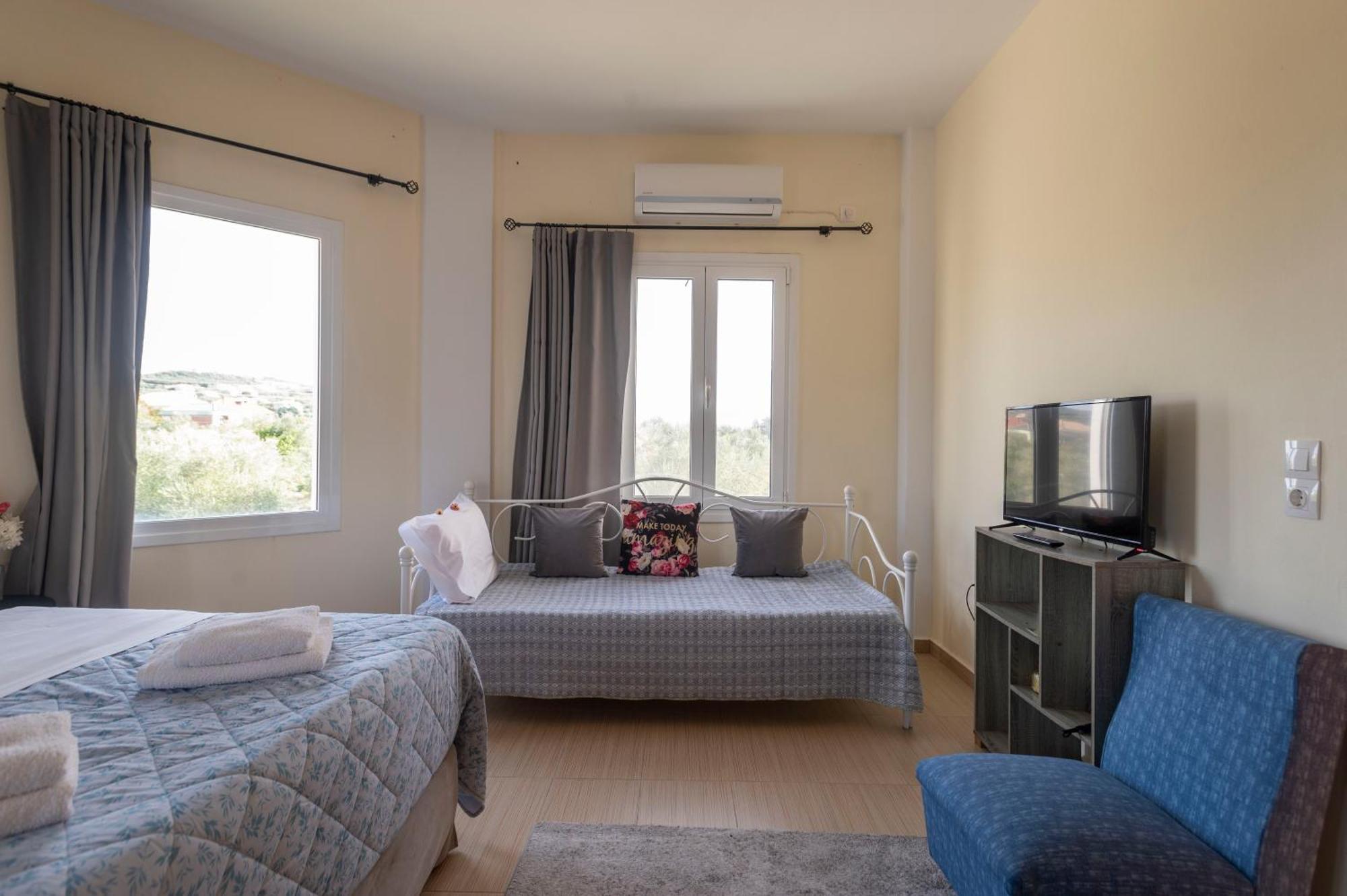 La Vatura Hotel Gialova Bagian luar foto