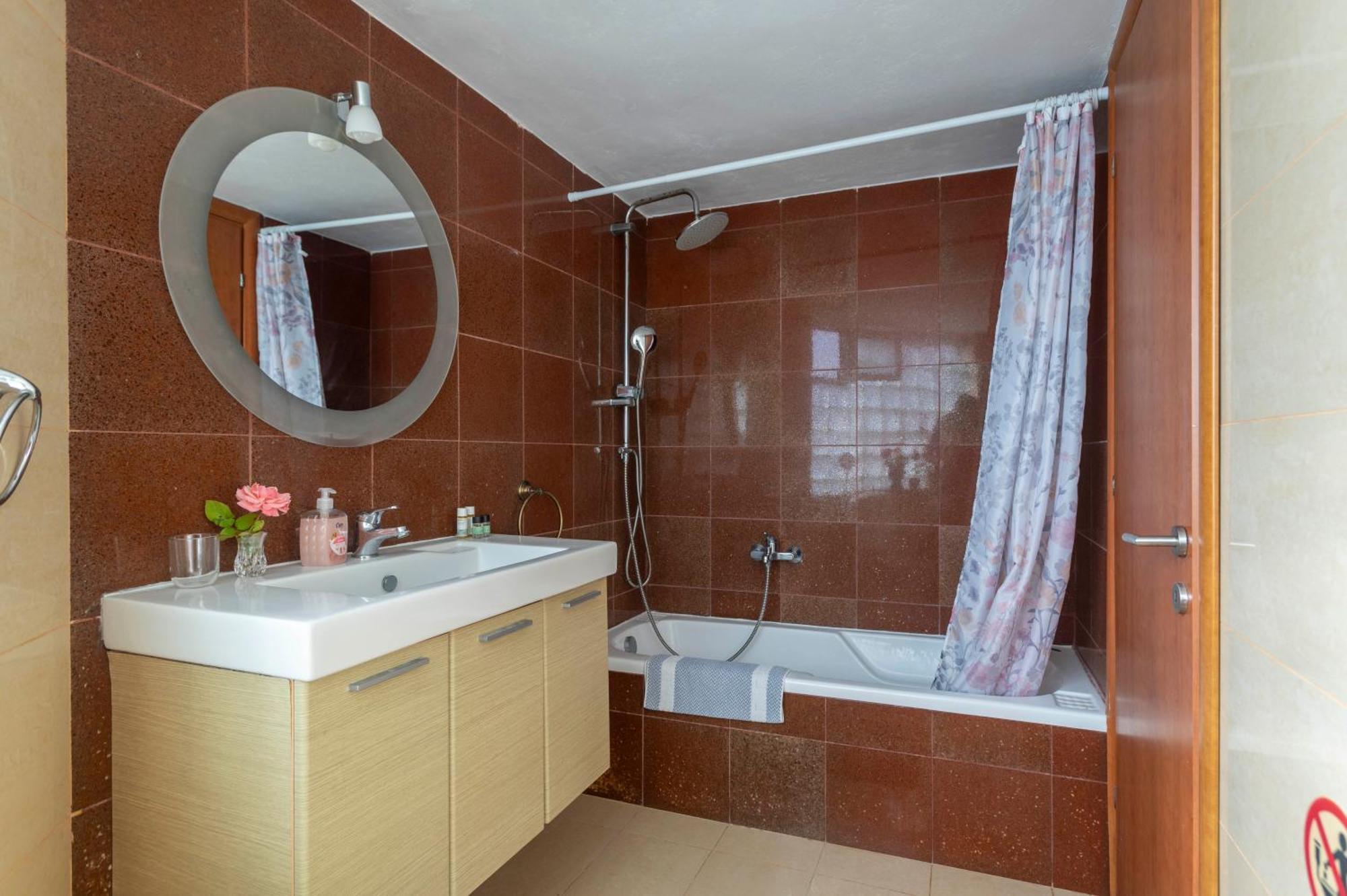 La Vatura Hotel Gialova Bagian luar foto