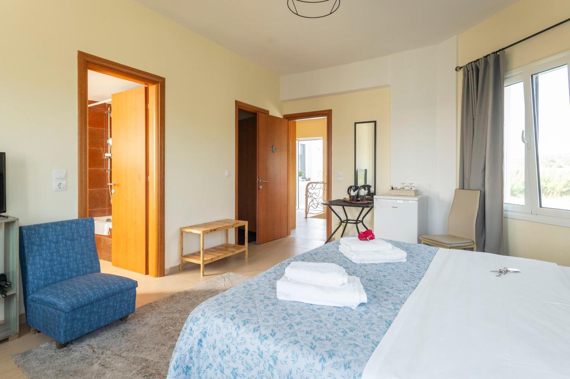 La Vatura Hotel Gialova Bagian luar foto