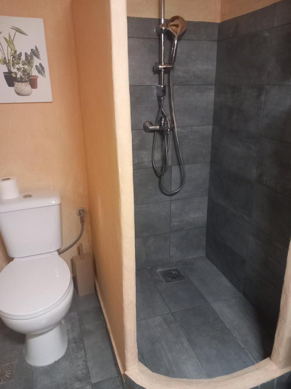 La Vatura Hotel Gialova Bagian luar foto