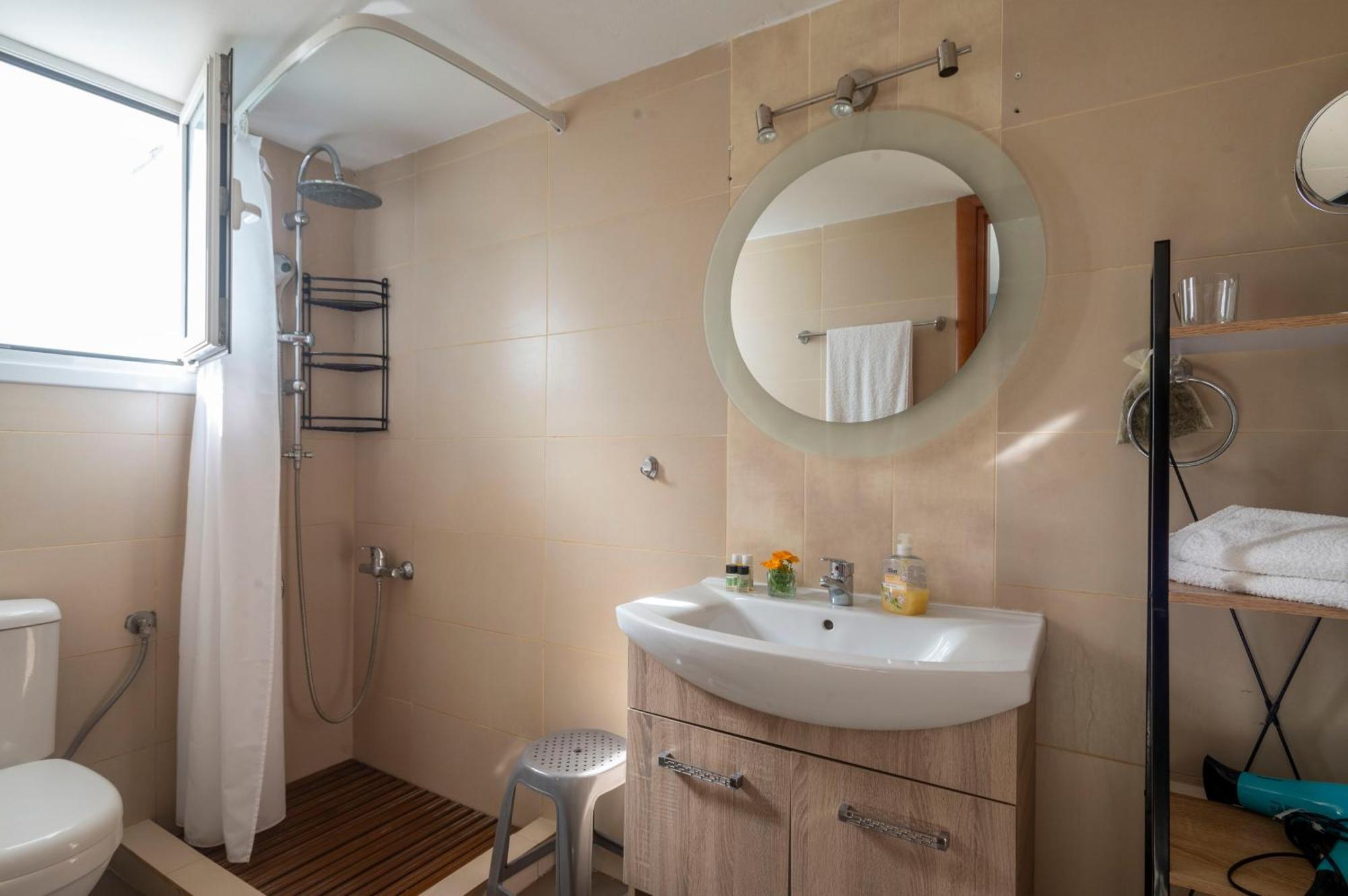 La Vatura Hotel Gialova Bagian luar foto